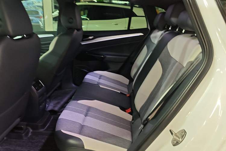 Used Volkswagen ID.4 CROZZ 2024 Pure Edition Limited Edition Left Rear Seat