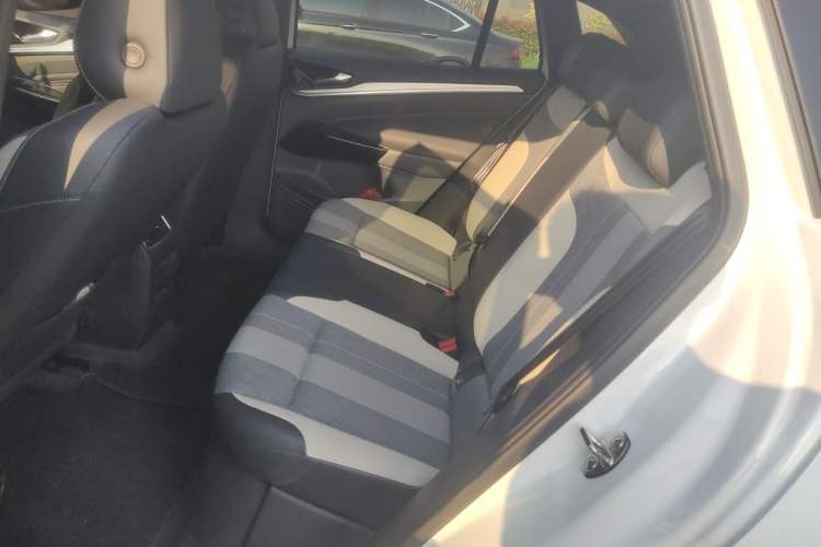 Used Volkswagen ID.4 CROZZ 2024 Pure Edition Limited Edition Left Rear Seat
