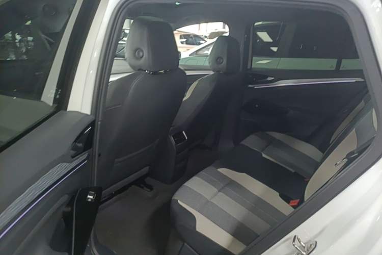 Used Volkswagen ID.4 CROZZ 2024 Pure Edition Limited Edition Left Rear Seat