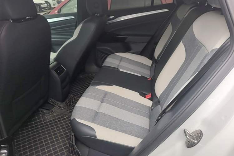Used Volkswagen ID.4 CROZZ 2024 Pure Edition Limited Edition Left Rear Seat