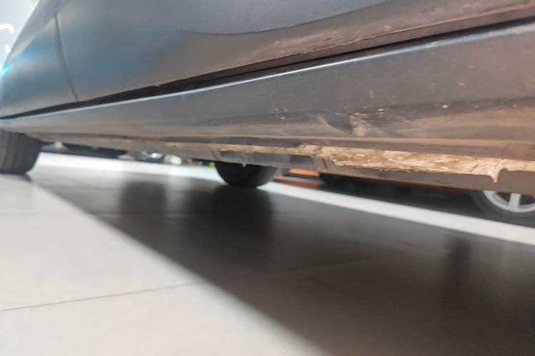 Used Volkswagen ID.4 CROZZ 2024 Pure Edition Limited Edition Left Side Sill