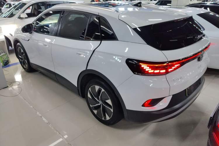 Used Volkswagen ID.4 CROZZ 2024 Pure Edition Limited Edition Rear Left 45 Deg