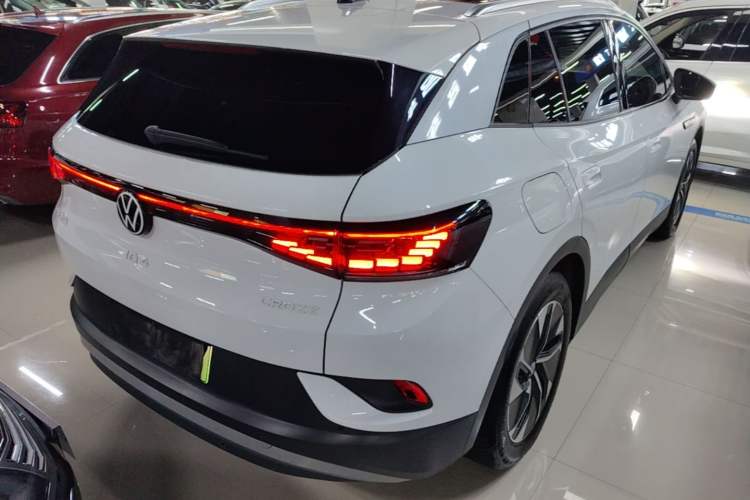 Used Volkswagen ID.4 CROZZ 2024 Pure Edition Limited Edition Rear Right 45 Deg