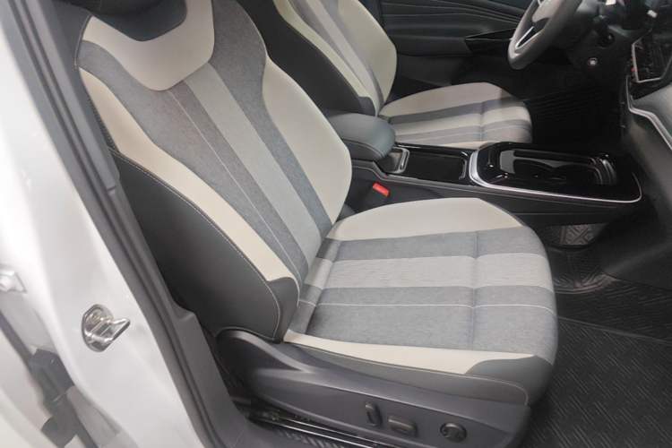 Used Volkswagen ID.4 CROZZ 2024 Pure Edition Limited Edition Right Front Seat