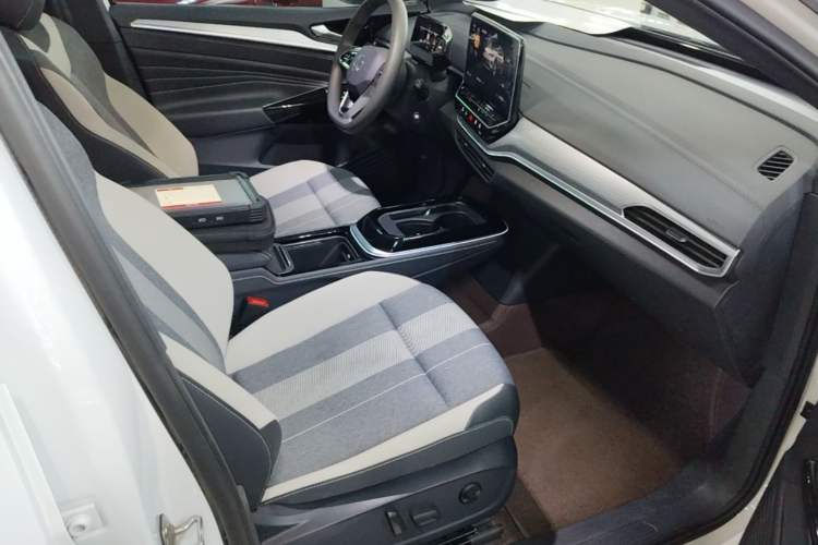Used Volkswagen ID.4 CROZZ 2024 Pure Edition Limited Edition Right Front Seat