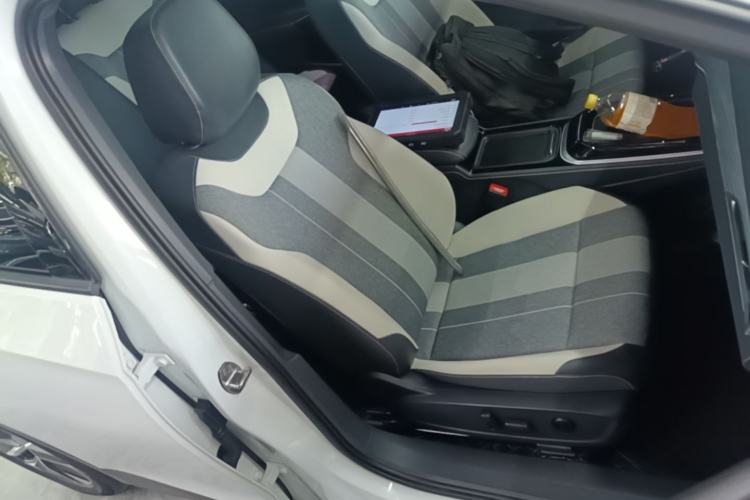 Used Volkswagen ID.4 CROZZ 2024 Pure Edition Limited Edition Right Front Seat