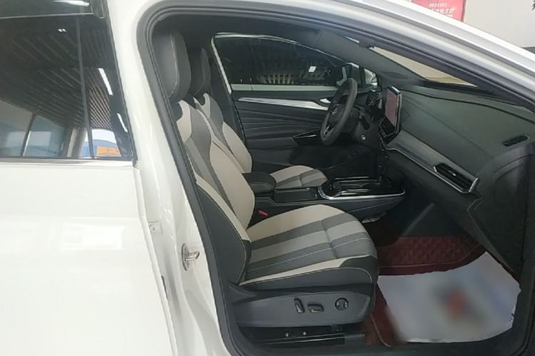 Used Volkswagen ID.4 CROZZ 2024 Pure Edition Limited Edition Right Front Seat