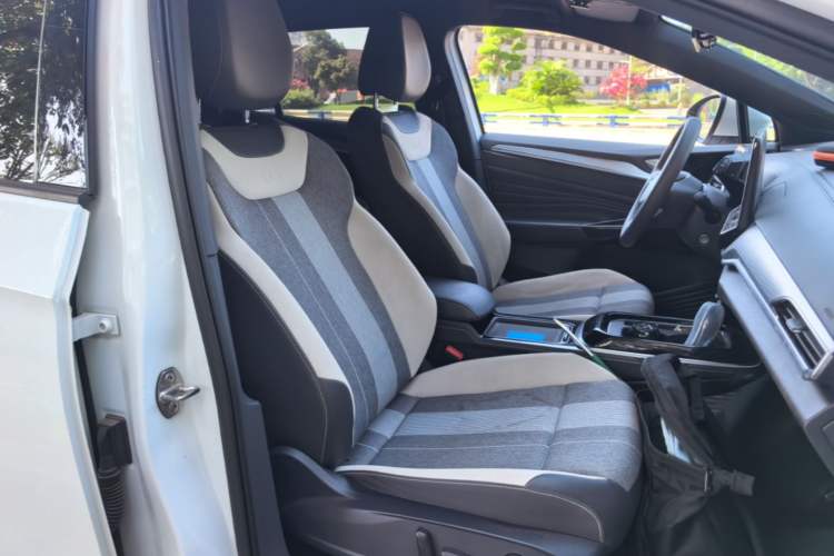 Used Volkswagen ID.4 CROZZ 2024 Pure Edition Limited Edition Right Front Seat