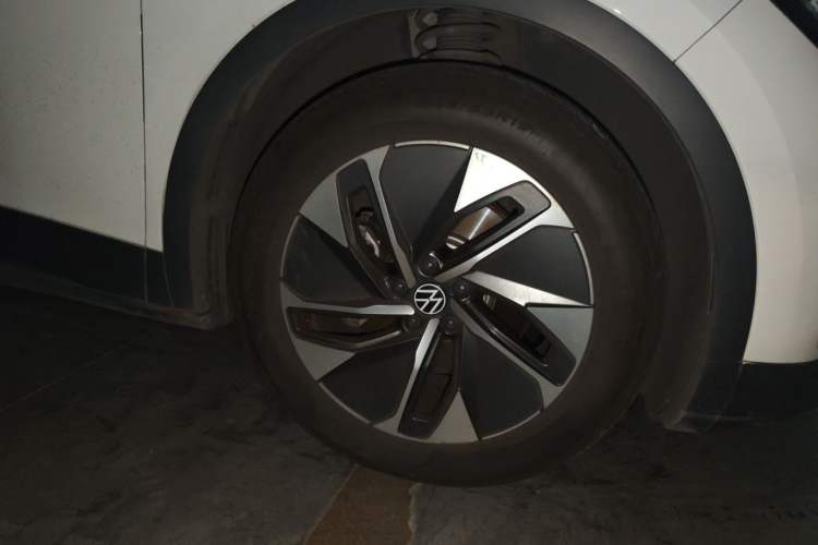 Used Volkswagen ID.4 CROZZ 2024 Pure Edition Limited Edition Right Front Wheel Hub