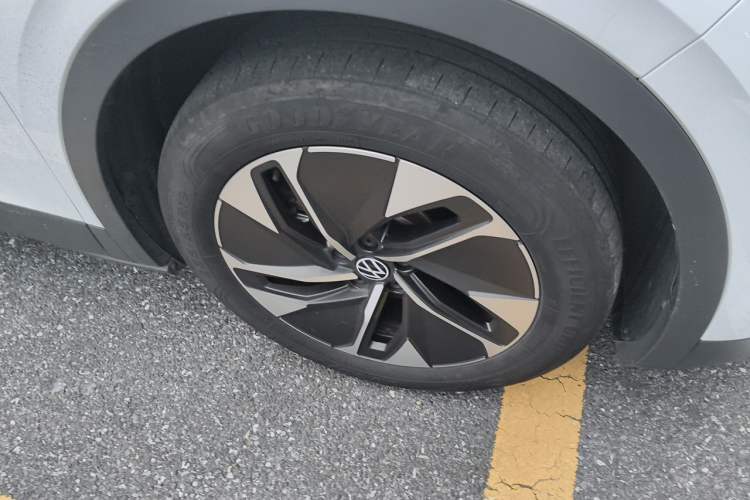 Used Volkswagen ID.4 CROZZ 2024 Pure Edition Limited Edition Right Front Wheel Hub