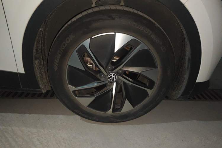 Used Volkswagen ID.4 CROZZ 2024 Pure Edition Limited Edition Right Front Wheel Hub