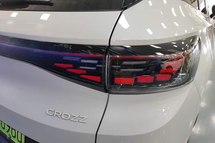 Used Volkswagen ID.4 CROZZ 2024 PRO Model Right Rear Taillight