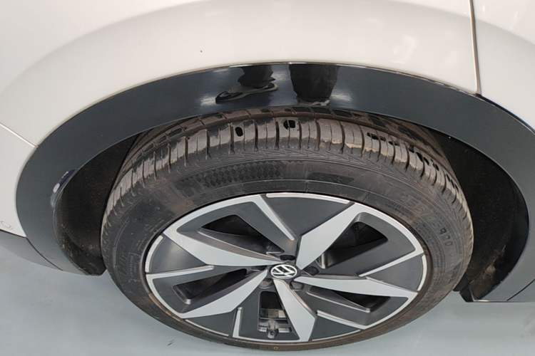 Used Volkswagen ID.4 CROZZ 2024 PRO Model Right Rear Wheel Hub