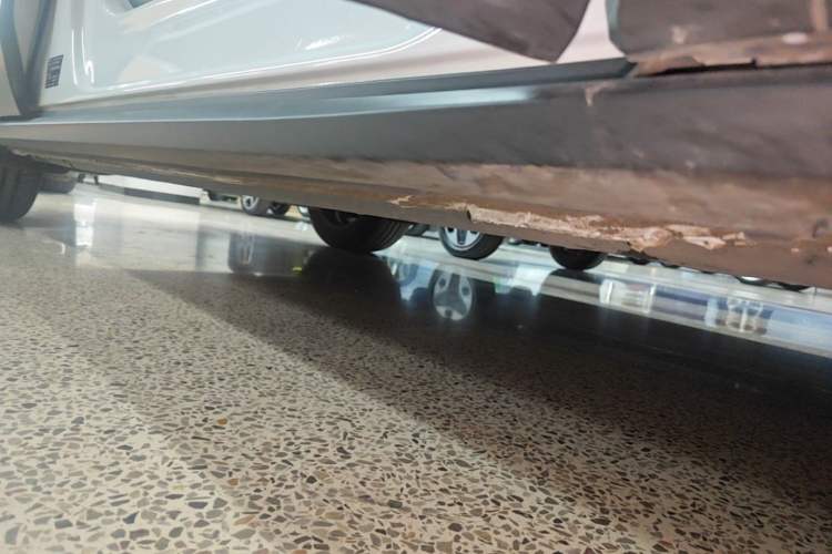 Used Volkswagen ID.4 CROZZ 2024 Pure Edition Limited Edition Right Side Sill