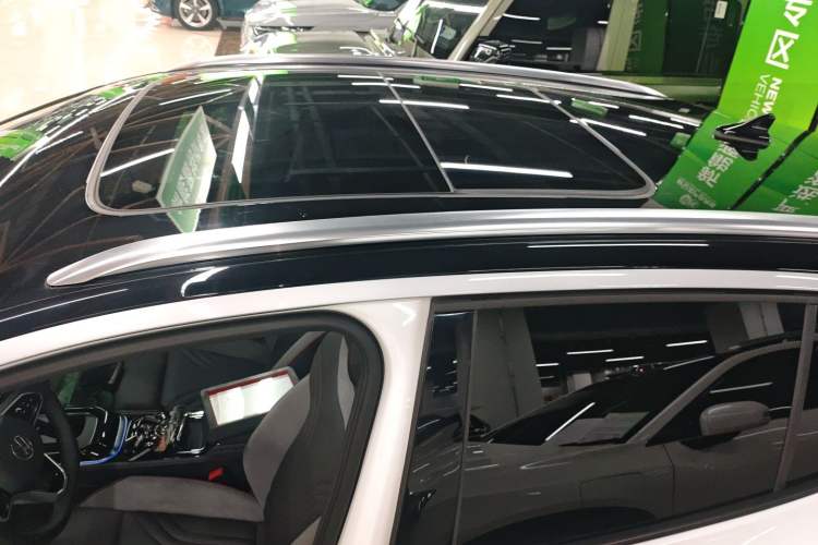 Used Volkswagen ID.4 CROZZ 2024 PRIME Roof