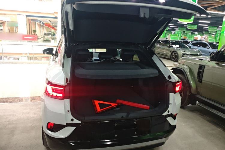Used Volkswagen ID.4 CROZZ 2024 PRIME Trunk