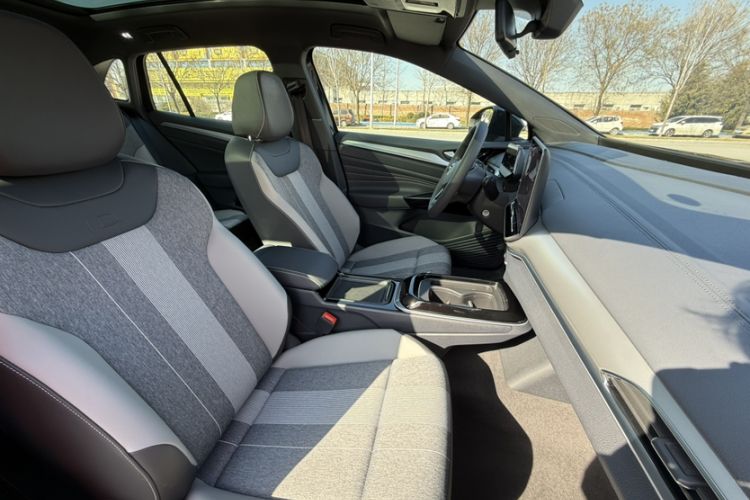 Used Volkswagen ID.4 CROZZ 2025 Pure Edition Interior 10
