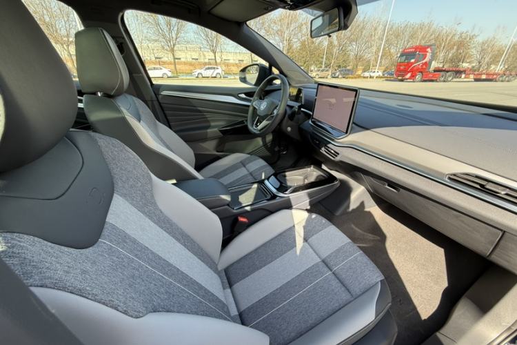 Used Volkswagen ID.4 CROZZ 2025 Pure Edition Interior 11