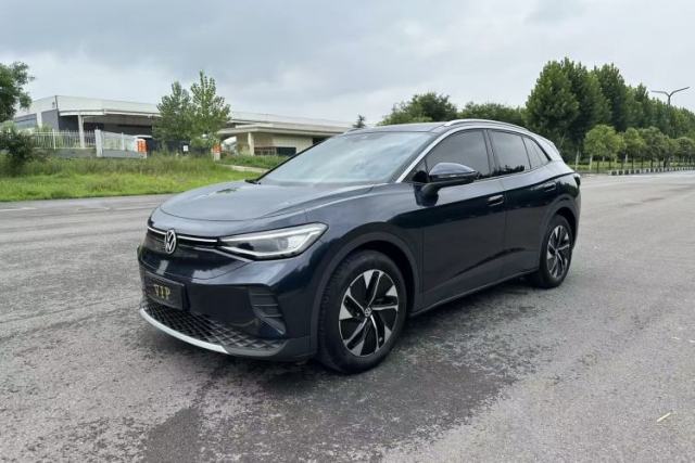 Ojetý Volkswagen ID.4 CROZZ 2025 Pure Edition