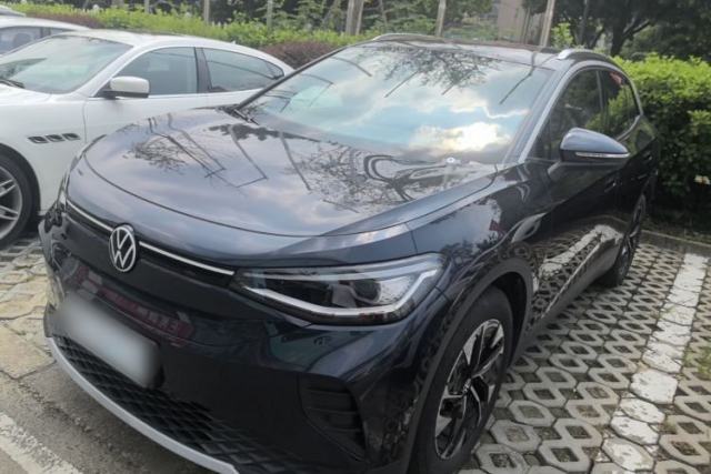 Ojetý Volkswagen ID.4 CROZZ 2025 Pure Edition