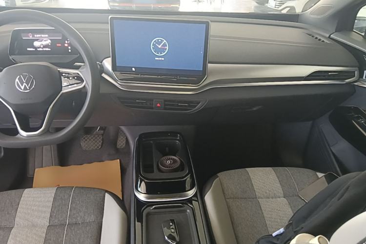 Used Volkswagen ID.4 CROZZ 2025 Pure Edition Center Console