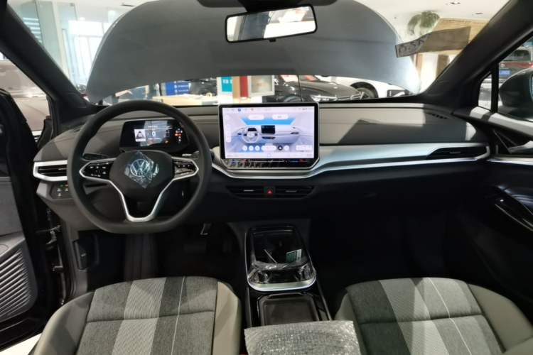 Used Volkswagen ID.4 CROZZ 2025 Pure Edition Center Console