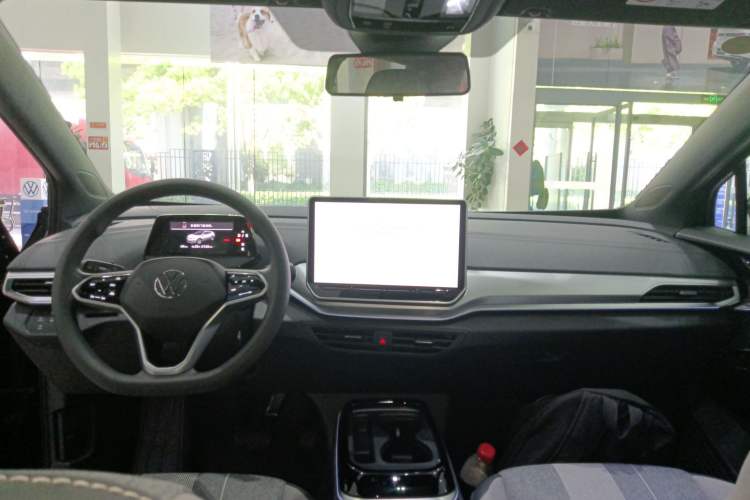 Used Volkswagen ID.4 CROZZ 2025 Pure Edition Center Console