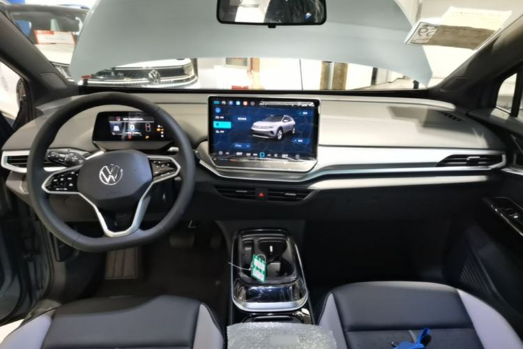 Used Volkswagen ID.4 CROZZ 2025 Pure Edition Center Console