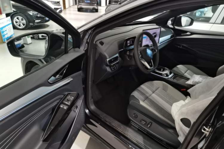 Used Volkswagen ID.4 CROZZ 2025 Pure Edition Driver Seat