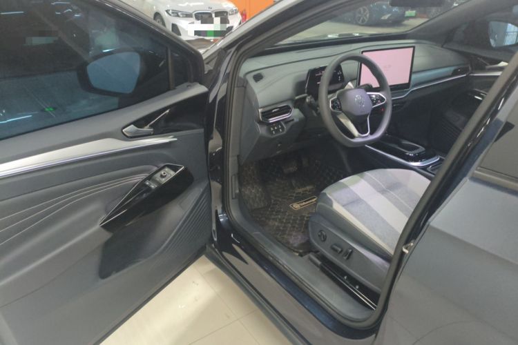 Used Volkswagen ID.4 CROZZ 2025 Pure Edition Driver Seat