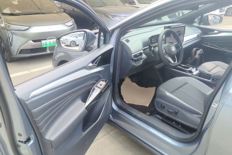 Used Volkswagen ID.4 CROZZ 2025 Pure Edition Driver Seat
