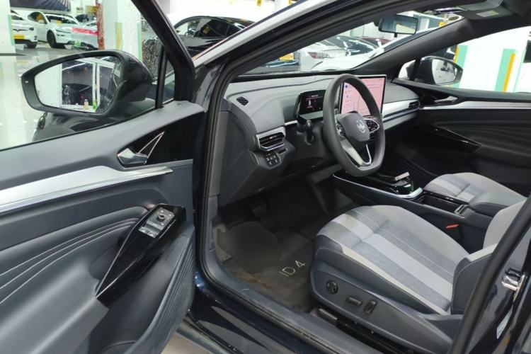 Used Volkswagen ID.4 CROZZ 2025 Pure Edition Driver Seat