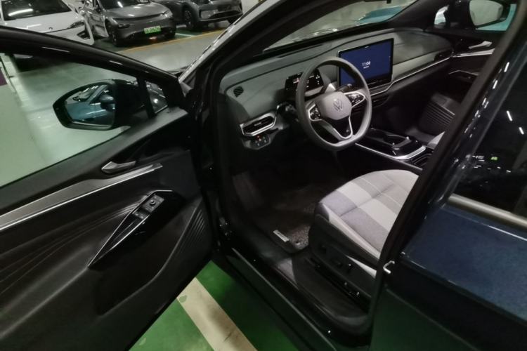 Used Volkswagen ID.4 CROZZ 2025 Pure Edition Driver Seat