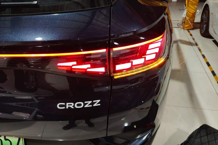 Used Volkswagen ID.4 CROZZ 2025 Pure Edition Exterior 2