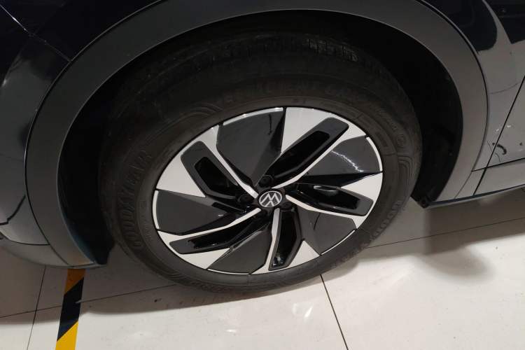 Used Volkswagen ID.4 CROZZ 2025 Pure Edition Exterior 3