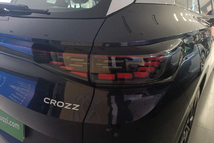 Used Volkswagen ID.4 CROZZ 2025 Pure Edition Exterior 6