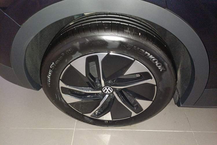 Used Volkswagen ID.4 CROZZ 2025 Pure Edition Exterior 8