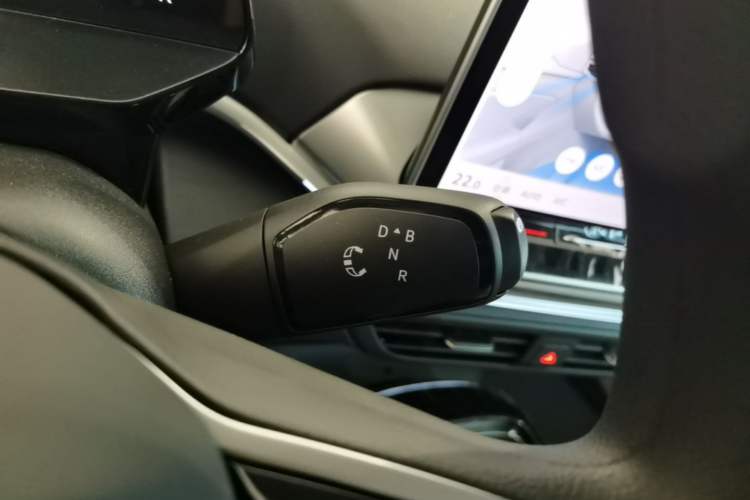 Used Volkswagen ID.4 CROZZ 2025 Pure Edition Gear Lever