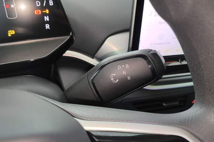 Used Volkswagen ID.4 CROZZ 2025 Pure Edition Gear Lever