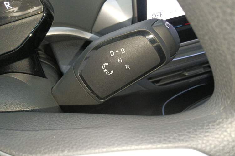 Used Volkswagen ID.4 CROZZ 2025 Pure Edition Gear Lever