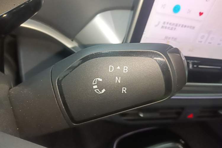 Used Volkswagen ID.4 CROZZ 2025 Pure Edition Gear Lever