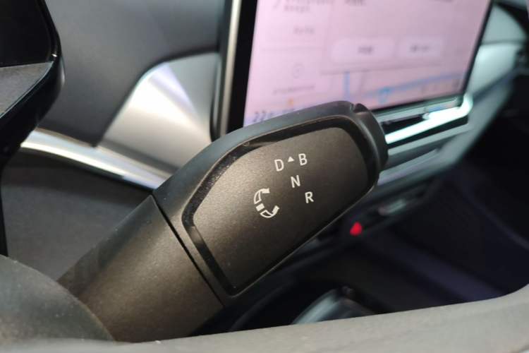 Used Volkswagen ID.4 CROZZ 2025 Pure Edition Gear Lever