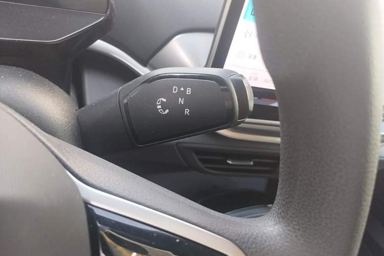 Used Volkswagen ID.4 CROZZ 2025 Pure Edition Gear Lever