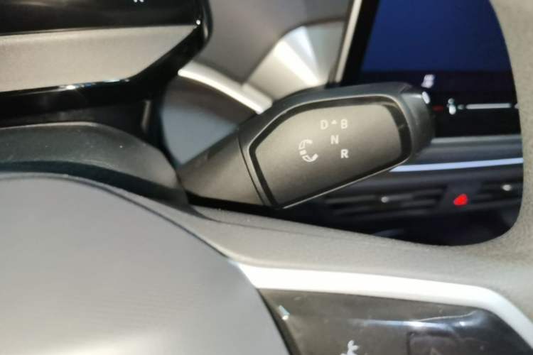 Used Volkswagen ID.4 CROZZ 2025 Pure Edition Gear Lever