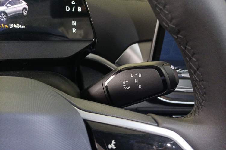 Used Volkswagen ID.4 CROZZ 2025 Pure Edition Gear Lever