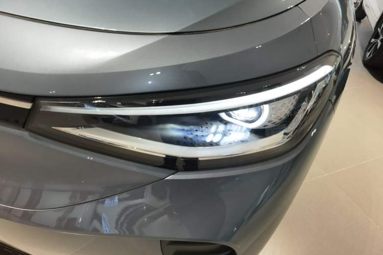 Used Volkswagen ID.4 CROZZ 2025 Pure Edition Left Front Headlight