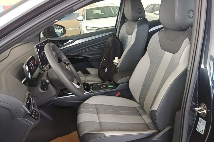 Used Volkswagen ID.4 CROZZ 2025 Pure Edition Left Front Seat