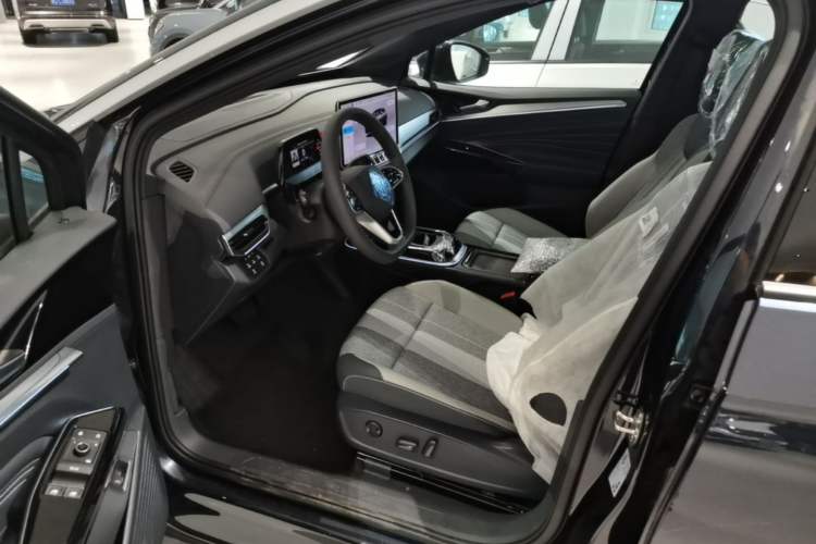 Used Volkswagen ID.4 CROZZ 2025 Pure Edition Left Front Seat