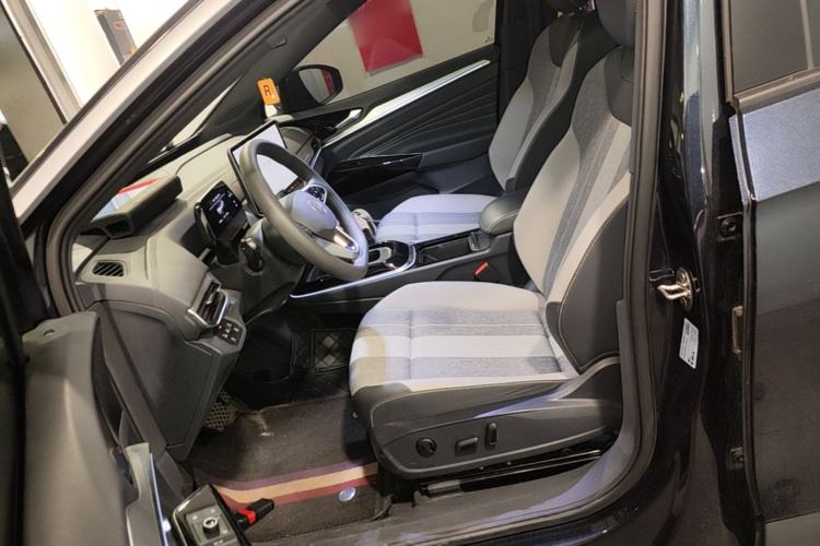 Used Volkswagen ID.4 CROZZ 2025 Pure Edition Left Front Seat