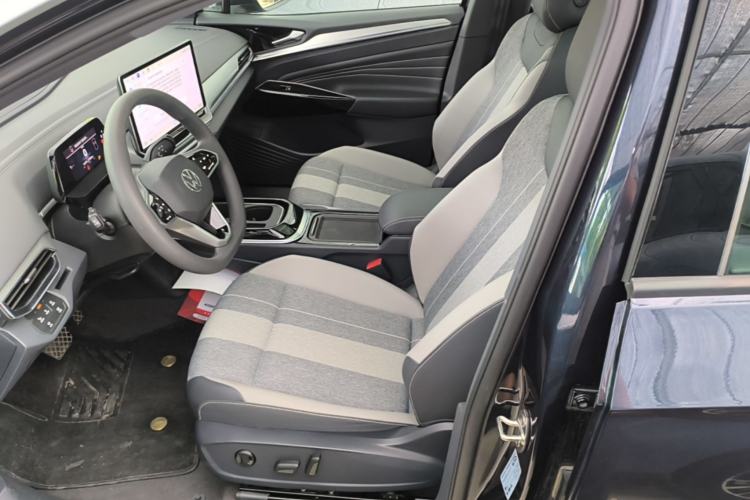Used Volkswagen ID.4 CROZZ 2025 Pure Edition Left Front Seat